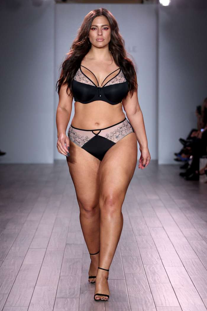 ashley-graham-lingerie-show-1.jpg